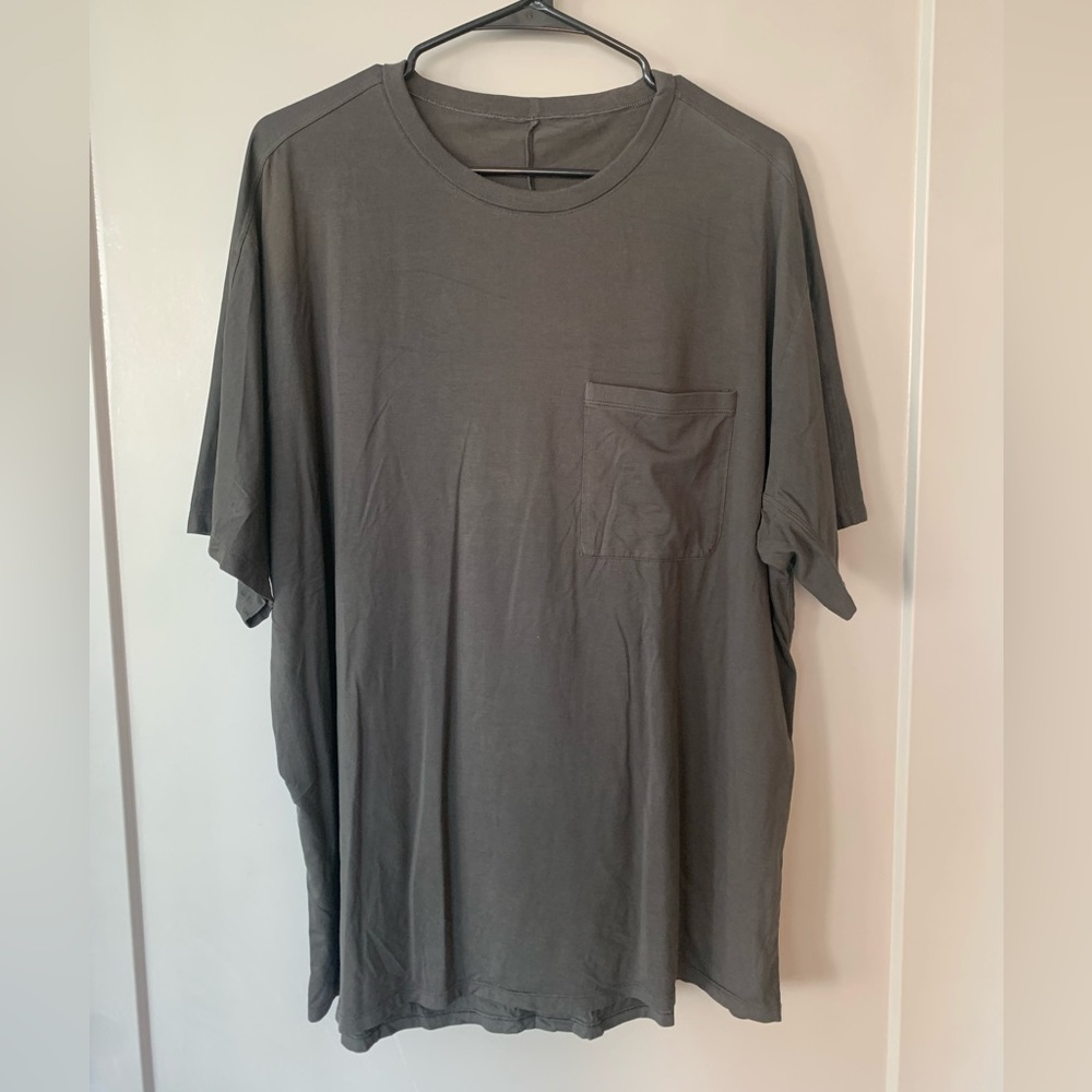 Men’s Lululemon Fundamental Pocket T